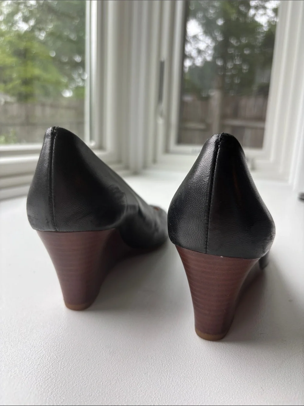 Tory Burch Black Leather Raleigh Round Toe Wedge Pumps size 8